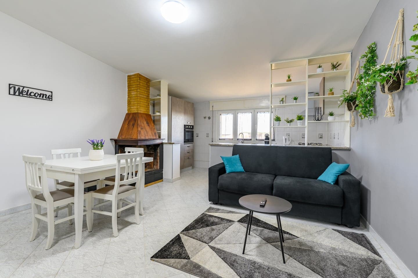 Coastal Whisper — casa vacanze a Focene, Fiumicino, vicino all'aeroporto e al mare (foto 1)